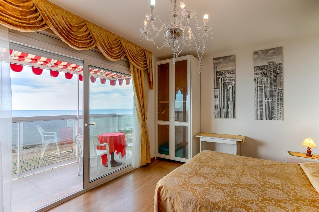 Hotel Panama Lido di Jesolo Esterno foto
