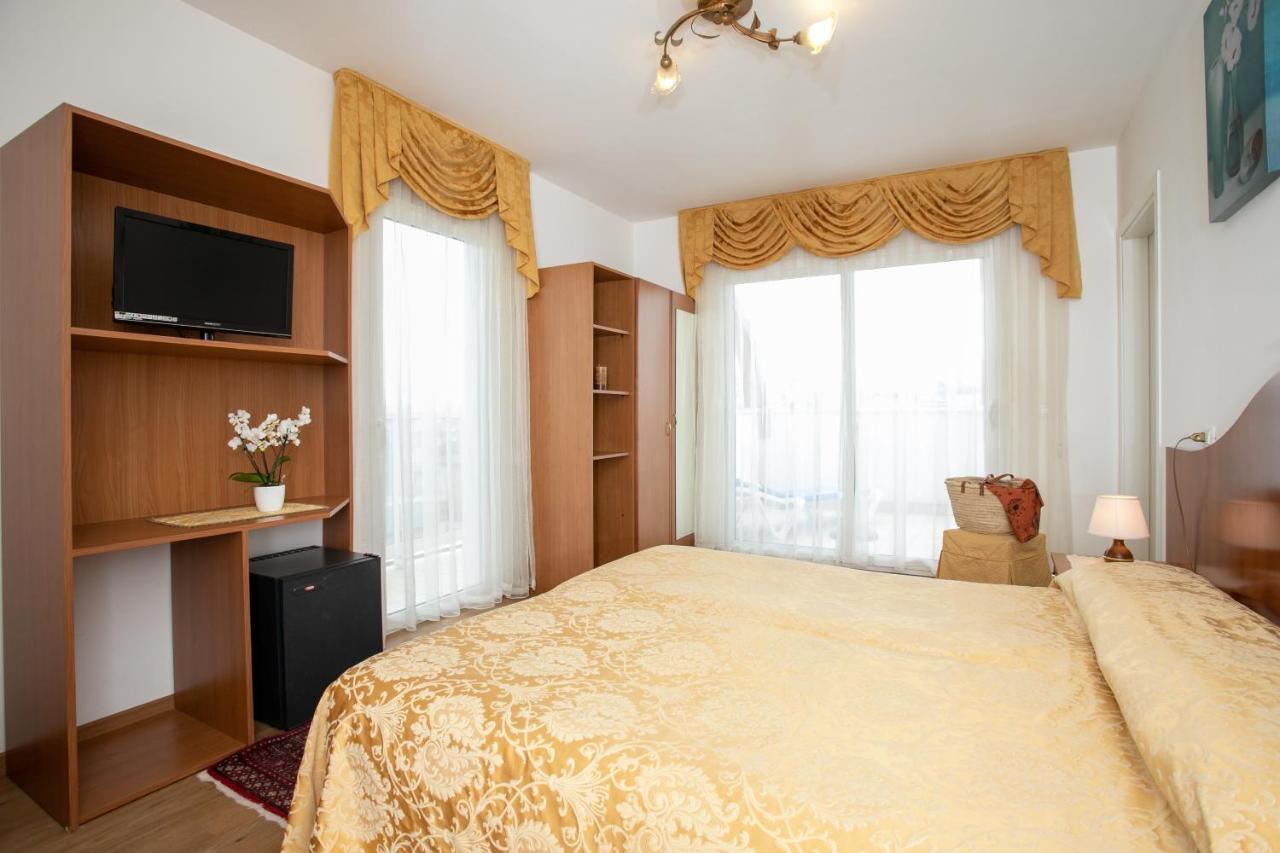 Hotel Panama Lido di Jesolo Esterno foto