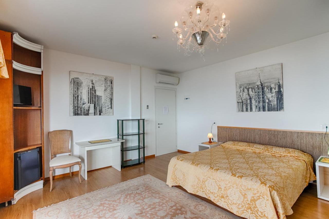 Hotel Panama Lido di Jesolo Esterno foto