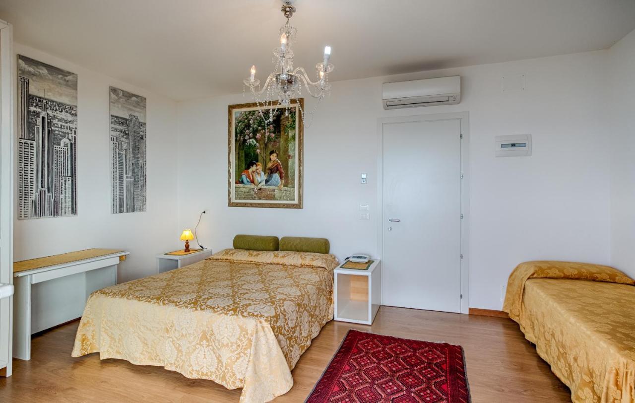 Hotel Panama Lido di Jesolo Esterno foto