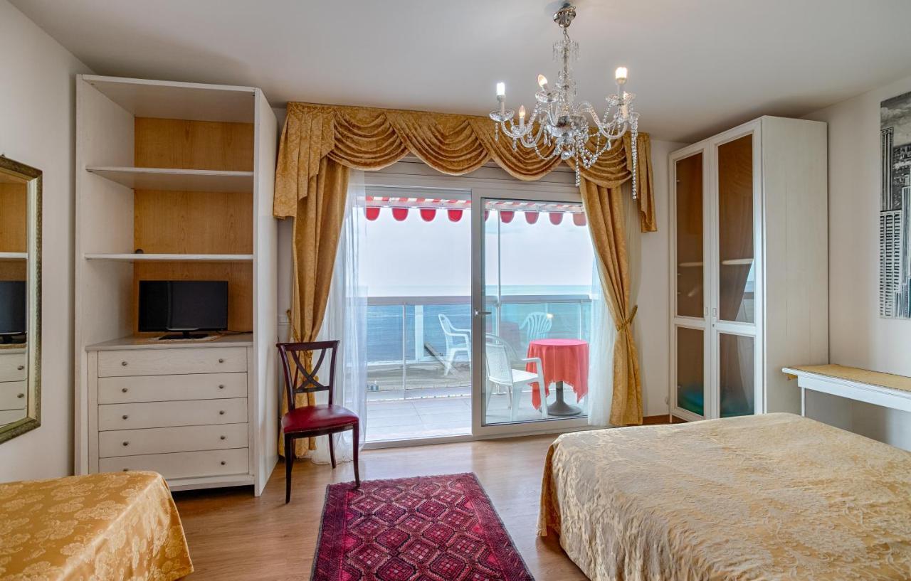 Hotel Panama Lido di Jesolo Esterno foto